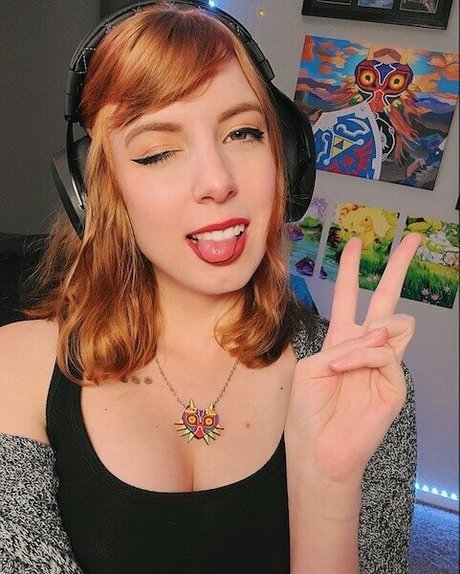 MaryMajora pornstar naked pics