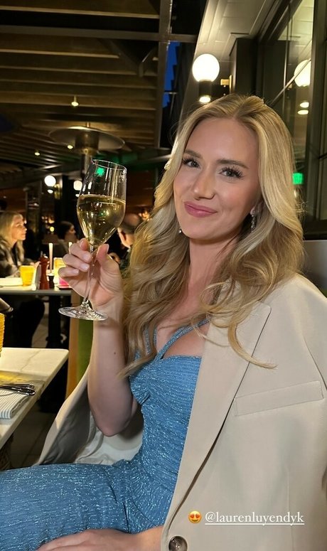 Lauren Burnham erotic actress photo