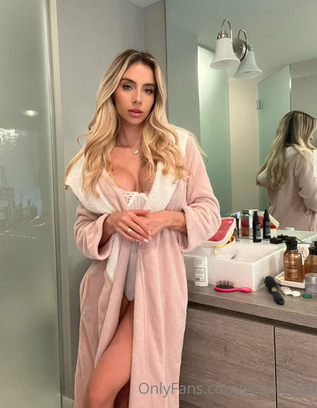 Bruna Lima pornstar top images