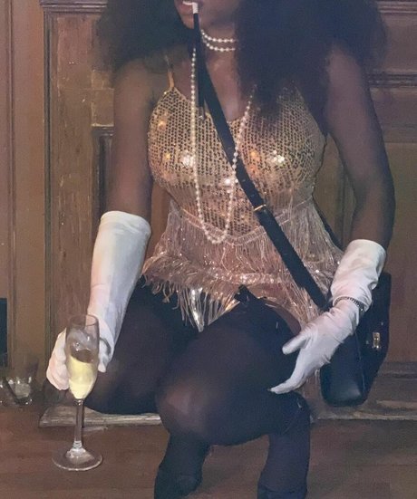 a desuwa__ porn model archive