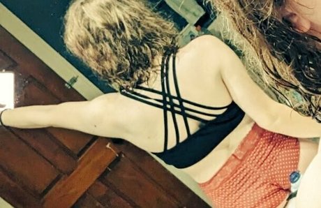 LeadHead erotic actress archive