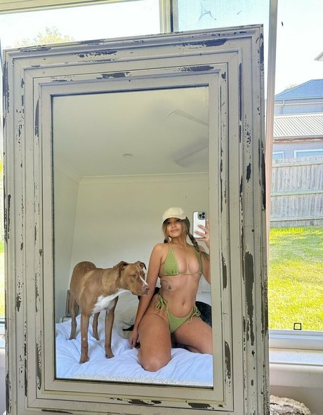 Love Island Millie model top picture