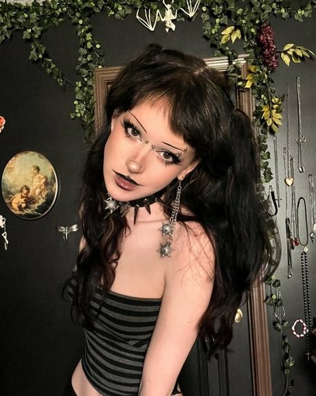 Gutknot xxx pornstar photos