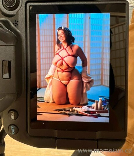 momokun nudes model archive