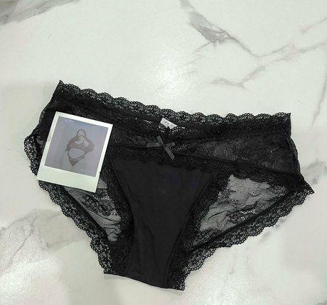 momokun model pretty pic