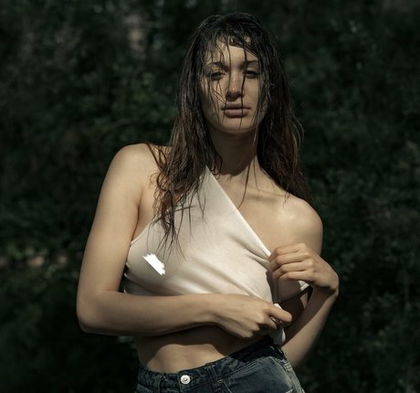 Shira Aizner naked actress pictures