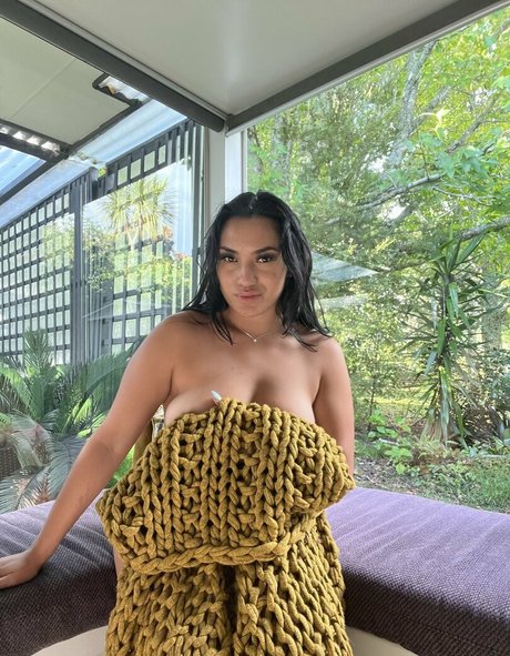 lilhoneyjojo top model image