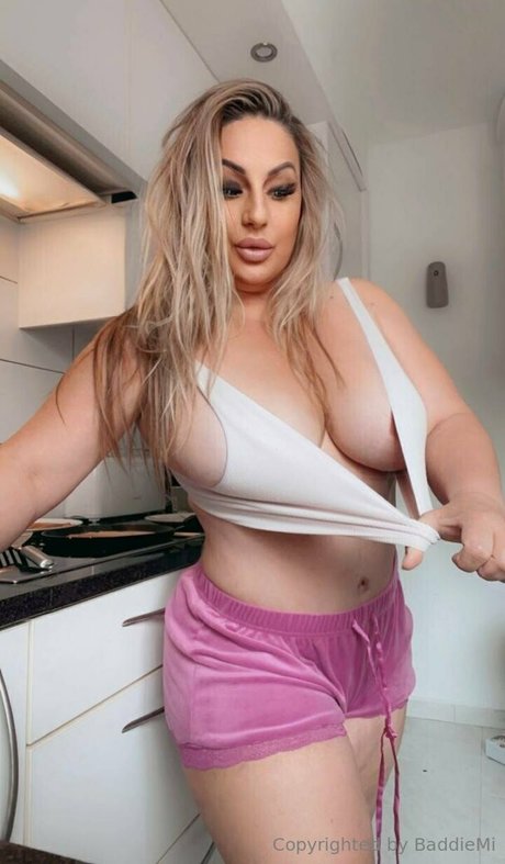 baddiemi Profile pic