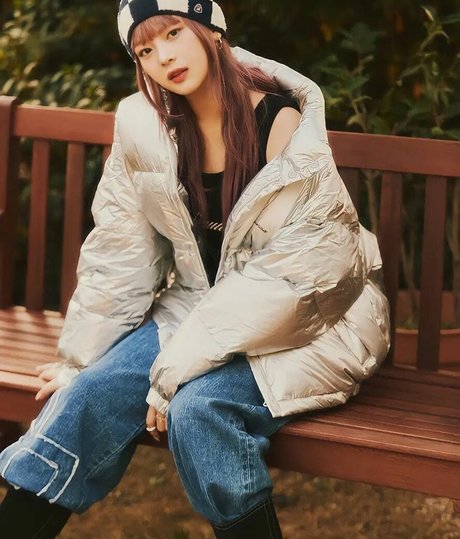 Hanni Pham beautiful star pic