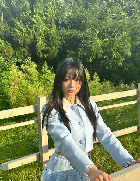 Hanni Pham free pornstar pictures