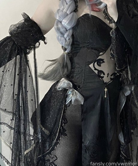 Vwemor star nude photos