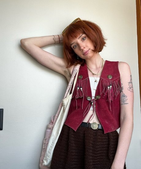 nippy hippie erotic star pic