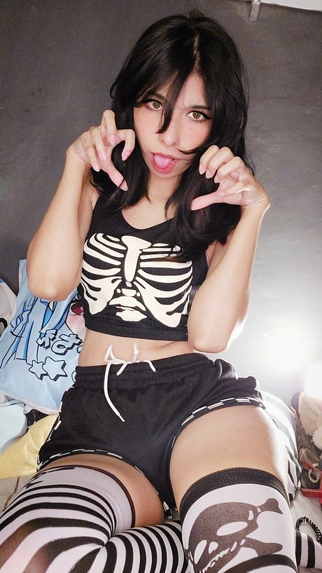 Lily waifu nudes actress picture