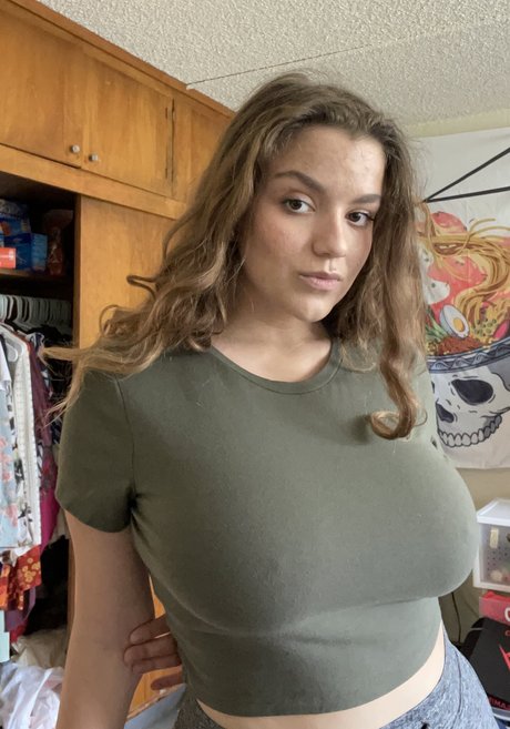 Mayaisfiya free actress gallery