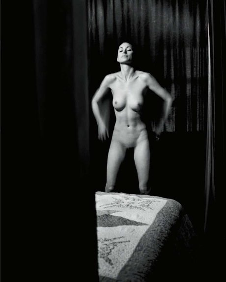 _Tara Stiles top star photos