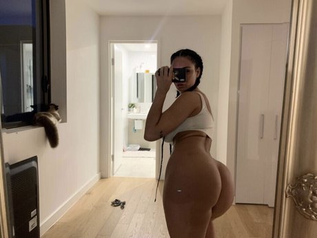 Bonham Miano model porn galleries