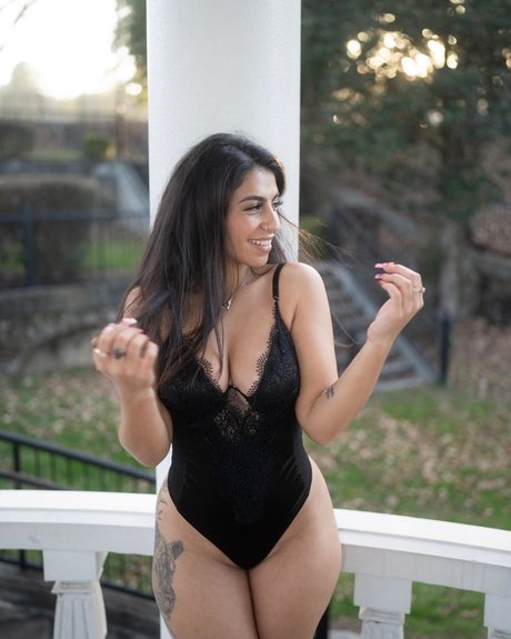 Lina Miranda model pretty pictures