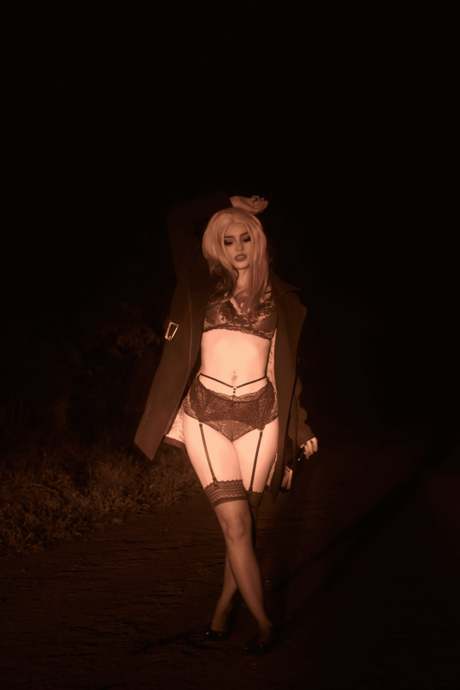 Rotten Queen erotic actress pic