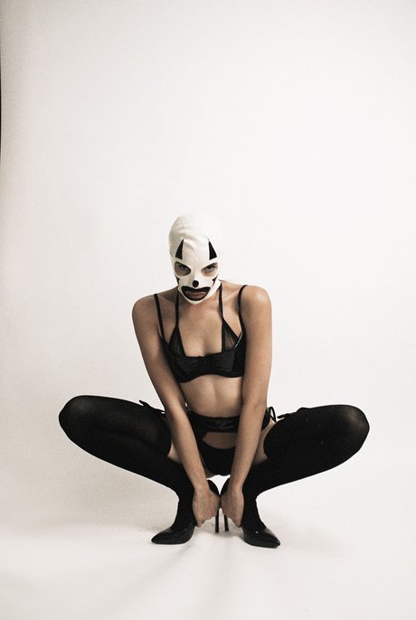 _Sad Samo nudes star gallery