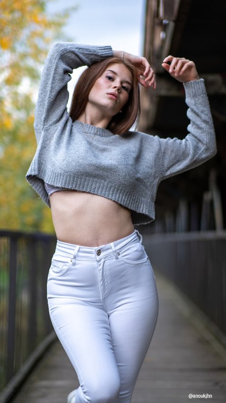 Anouk star sexy galleries