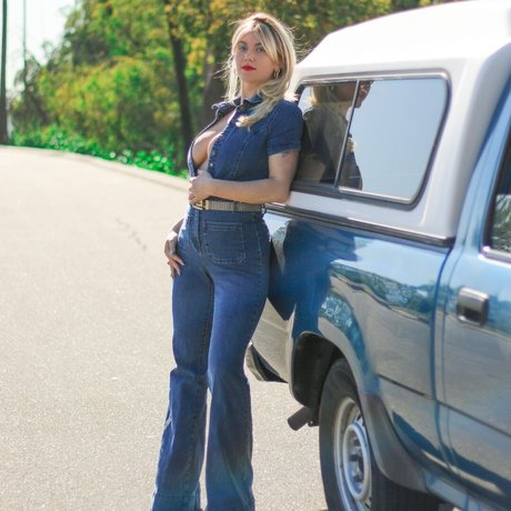 Cat Gold pornstar archive