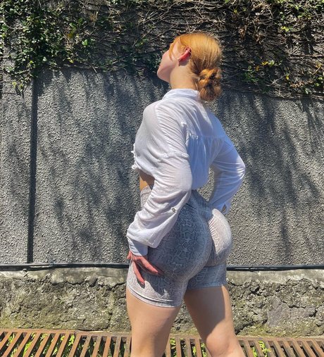 Amber J Smith perfect pornstar pic