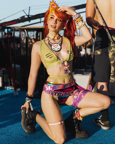 Cindy Paola_ naked actress gallery