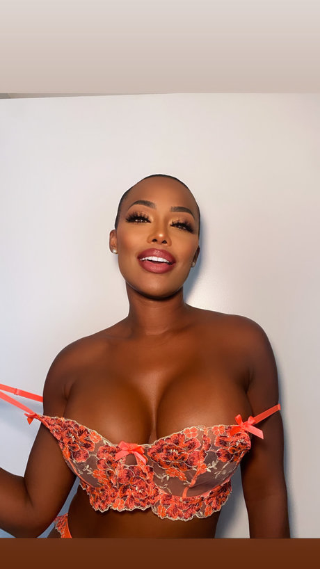 Kim Cane_ model art pic