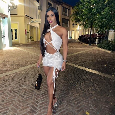 Sunny Doria Vargas star picture