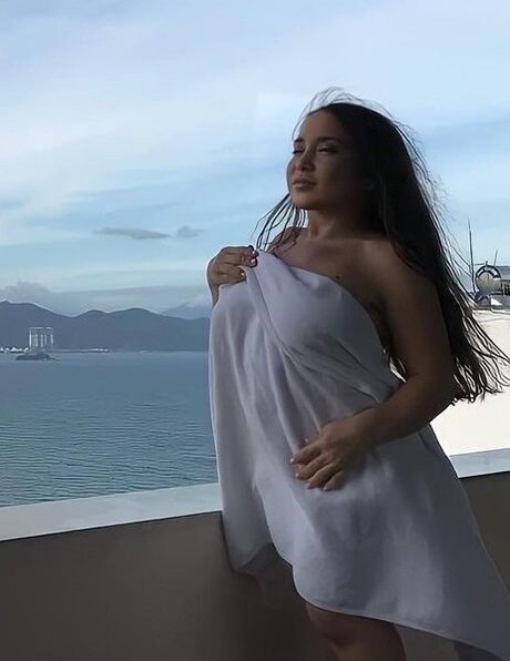 Saxarovagul adult actress img