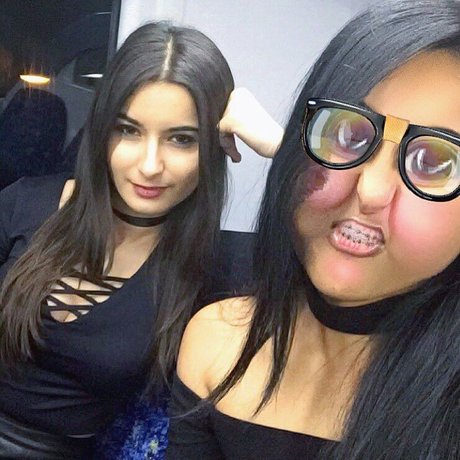 Loser Dyke star nude img