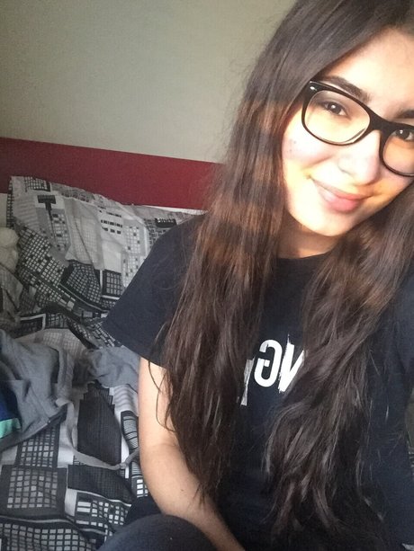 Loser Dyke adult model gallery