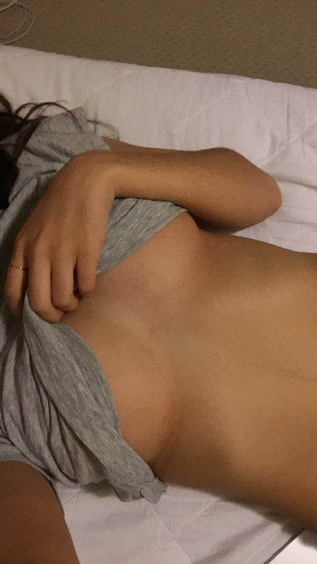 Loser Dyke model top galleries