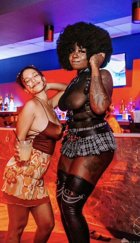 Gem Sapphir model perfect images