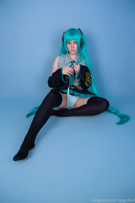 Jpgofeel naked model photo