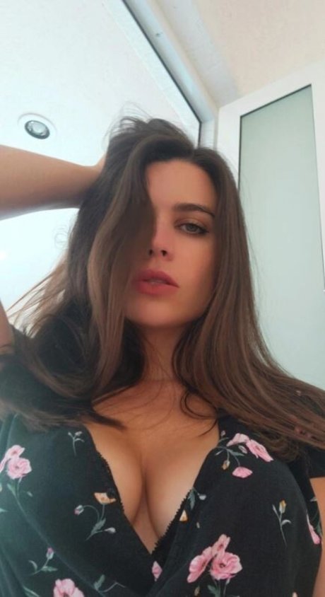 Stephanie Domet model high quality images