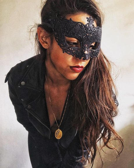 Plam V Hawly model hd images