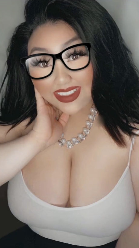 Kendra Vaaj hd star picture