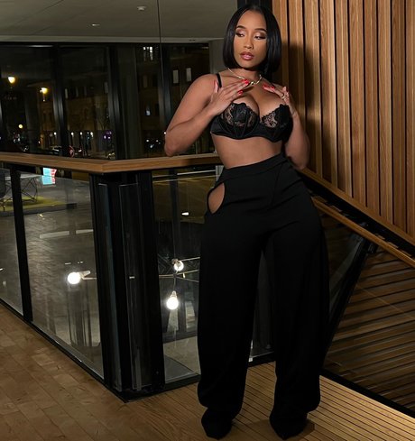 ebony cumshot onlyfans pornos photo