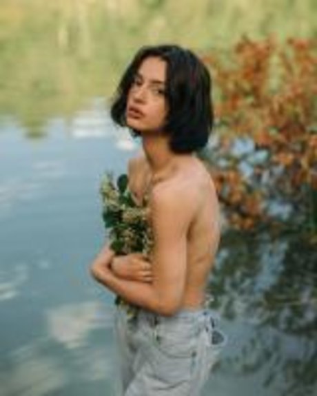 Roxane Eylaud_ pornstar adult gallery