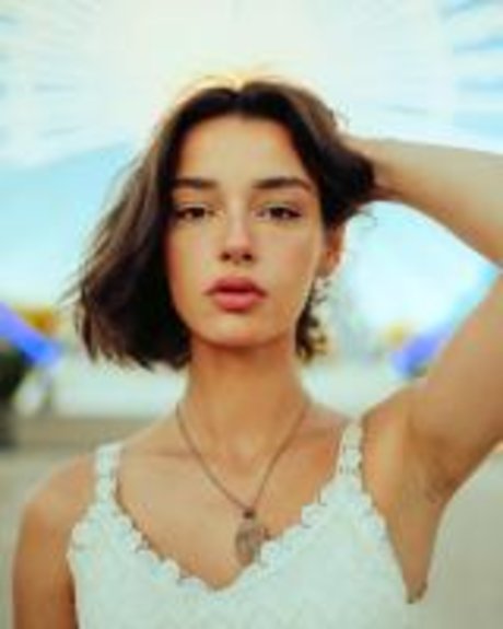 Roxane Eylaud_ star sex photos