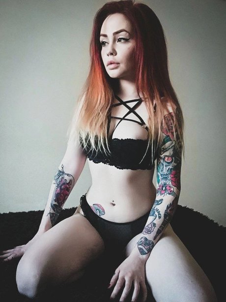 Margarita Dirge art model archive