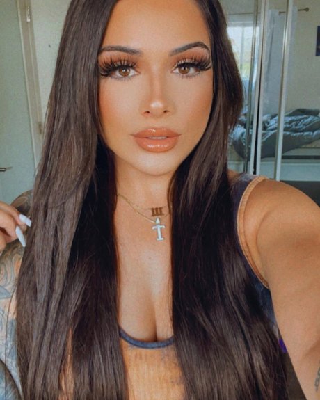 Taylor Stewart_ adult star img