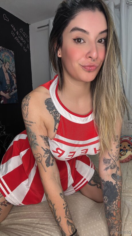 Chaneld top actress photos