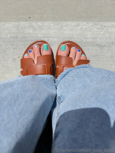 Ali Toes Soles model sexy images