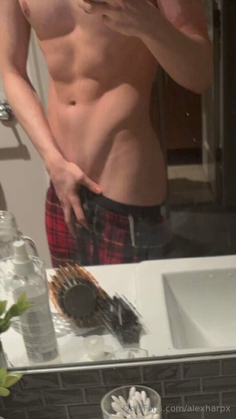 Alexharpx xxx pornstar pic