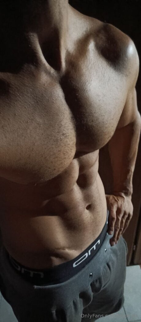 Totohott erotic model picture