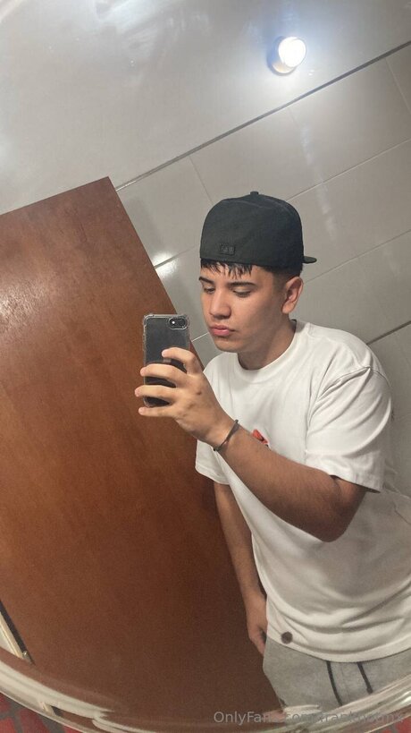 Frankhotmx star adult image