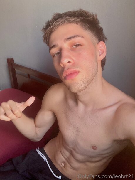 Leobrt21 model naked pic