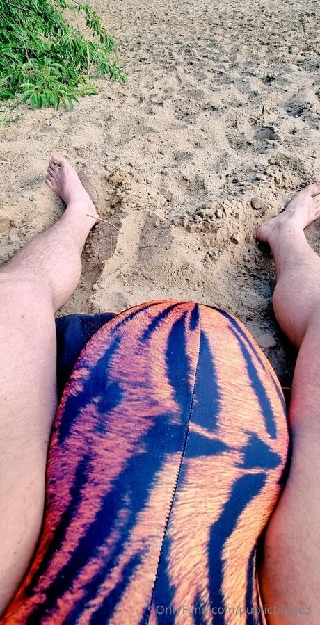 Publicbulge3 sex model images